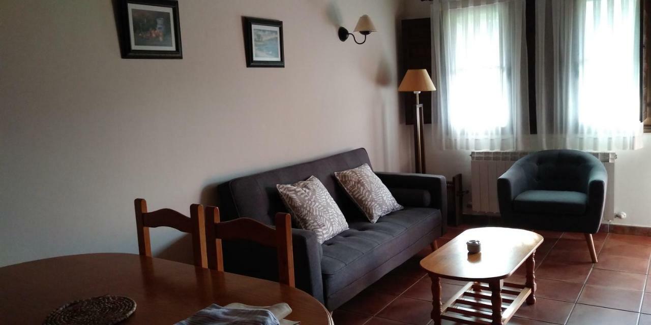 Apartamentos Rurales La Fuente De Bascones Villahormes Dış mekan fotoğraf